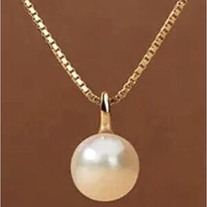 Gold Plated 17” Long Box Chain Necklace with Large Faux Peal Pendant